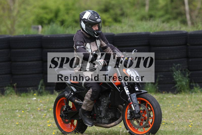 Archiv-2025/10 23.04.2025 Cornu Master School ADR/rot-rouge/57